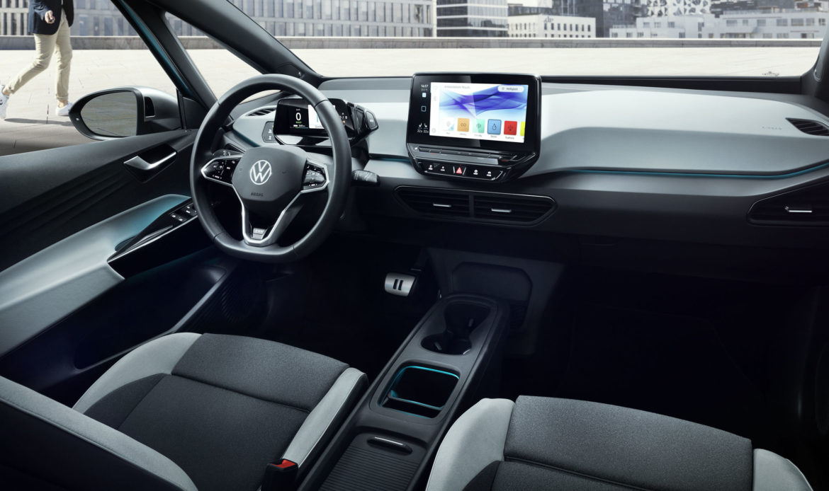 Due display sulla plancia della Volkswagen ID3